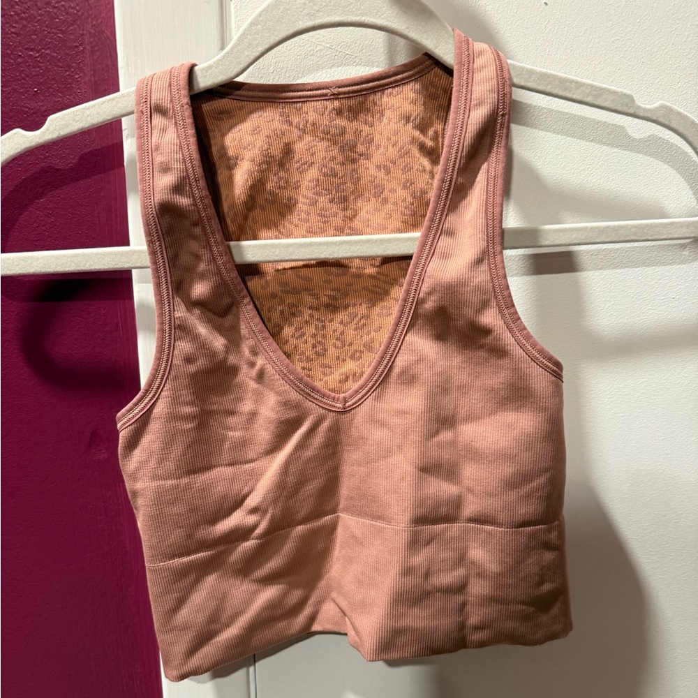 Athleta cheetah print leopard print workout fitted tank top/bralette tank top